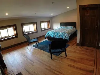 Rented by R New York