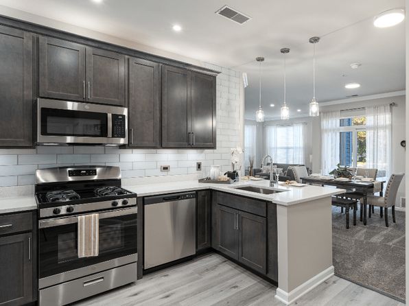 704 Greenwood Cir #139-108