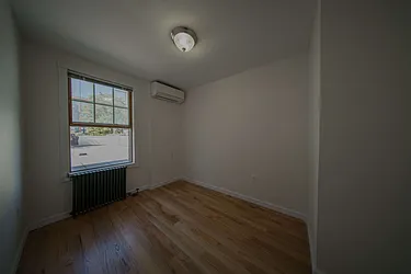 Rented by TM Realty Exchange Inc.