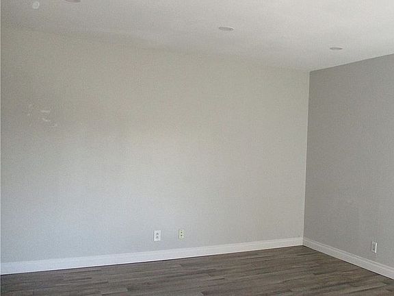 5th image of 1455 E Katie Ave Unit D29