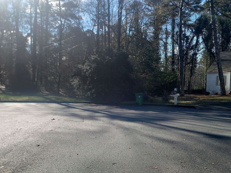 2nd image of 1449 Bentley Woods Ln