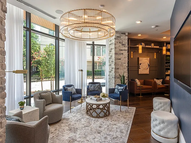 Pearl Rosemont — Photo 13