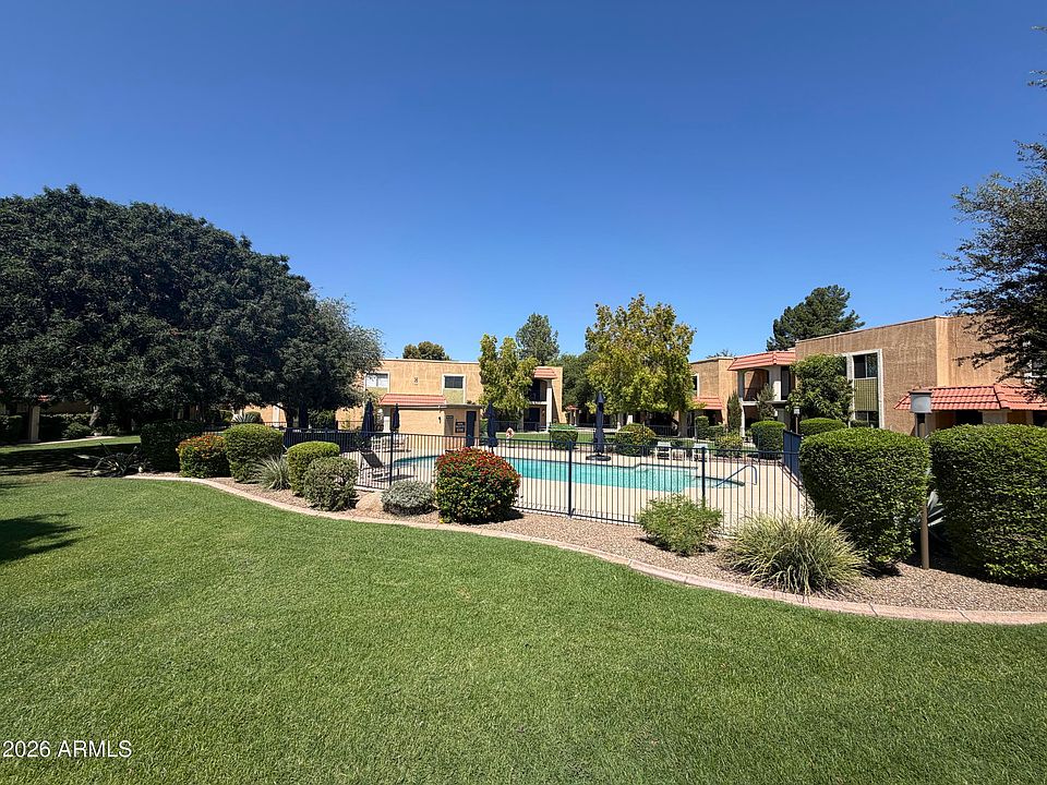 1st image of 601 E Palo Verde Dr Unit 27