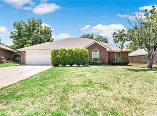3704 Eastshire Ct, Bryan, TX 77802