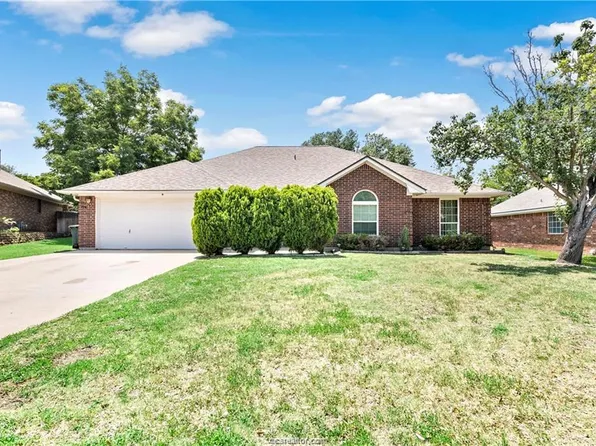 3704 Eastshire Ct, Bryan, TX 77802