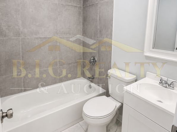 113 Roland St #2