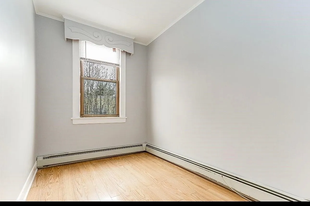 2 bed, $1,800 — Photo 3