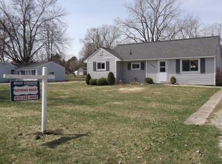 1346 Calvin Dr, Burton, MI 48509
