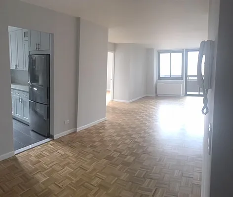 Rented by RELO REDAC INC. | media 30