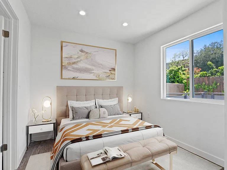 Parkwood Apartments — Photo 32