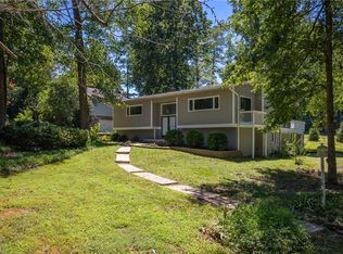 4410 Oakcliffe Rd, Greensboro, NC 27406