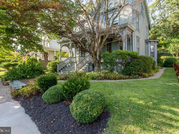 13 S Main St, Stockton, NJ 08559