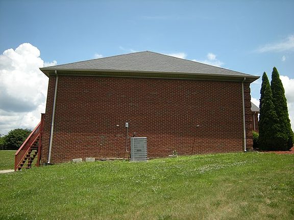 3rd image of 217 Shiloh Crest Ct