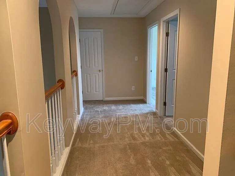 4890 Somerset Dr — Photo 10