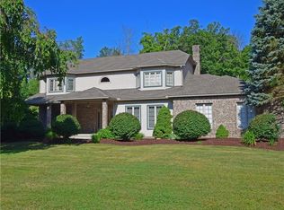 5780 Canyon Ridge Dr, Painesville, OH 44077