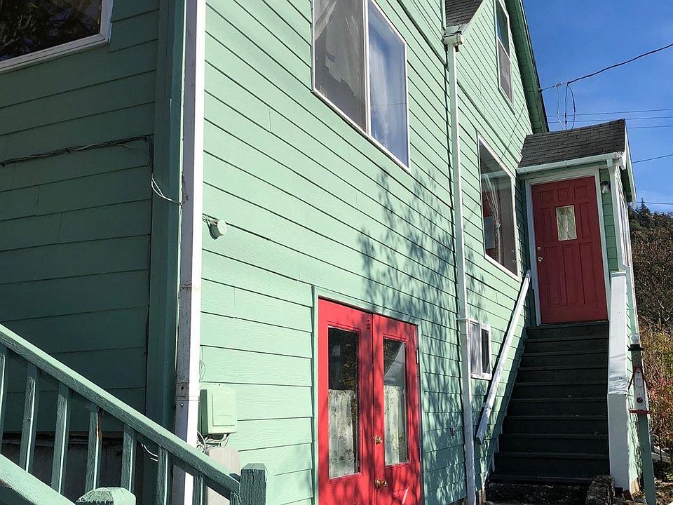 2nd image of 2320 2nd Ave