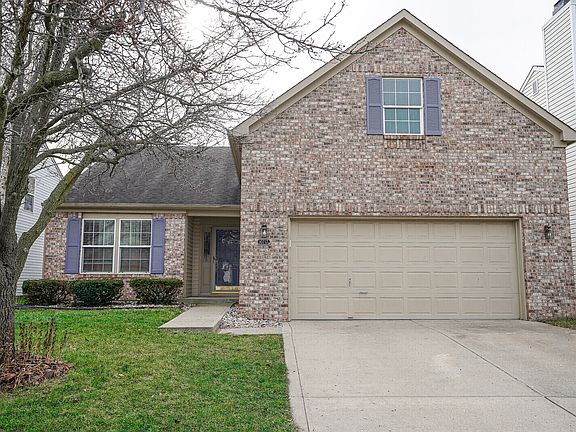 2nd image of 10717 Huntwick Dr