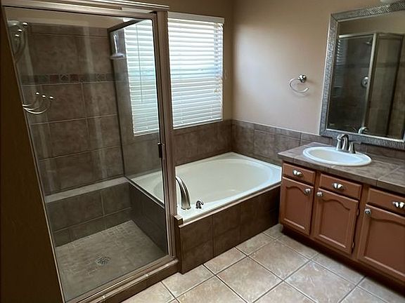4th image of 8508 Jean Parrish Ct NE