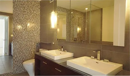 Rented by R New York