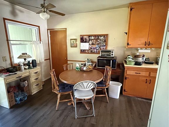 3rd image of 9307 Hasty Ave