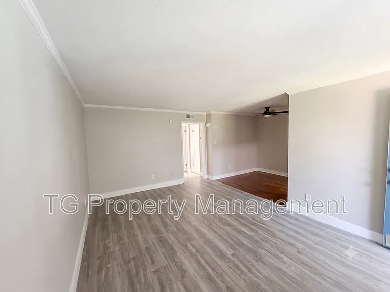 3921 Inwood Rd #2015 — Photo 2