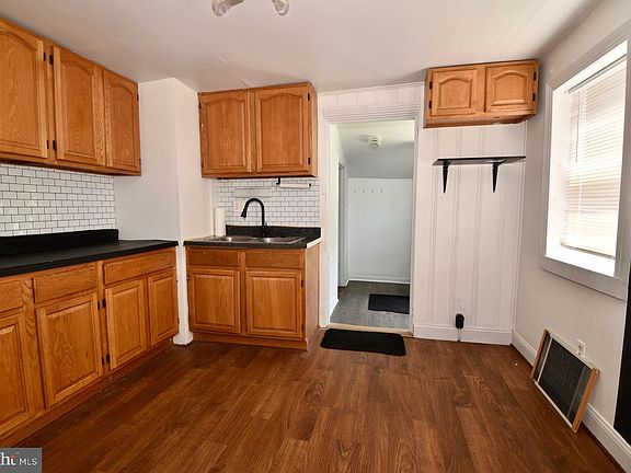 4th image of 43 Pearl St