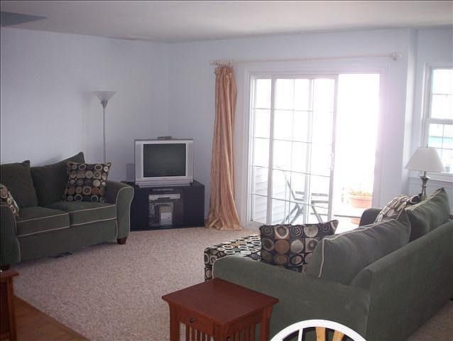 2nd image of 4714 Atlantic Ave