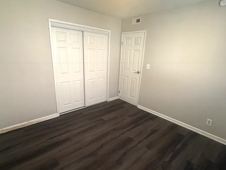 4210 Huntington Ave — Photo 8
