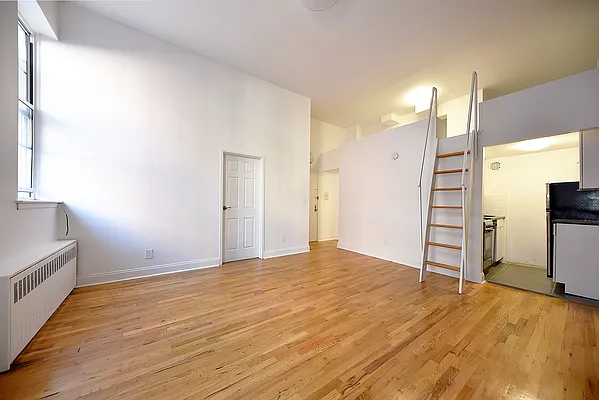 Rented by Buchbinder & Warren | media 2