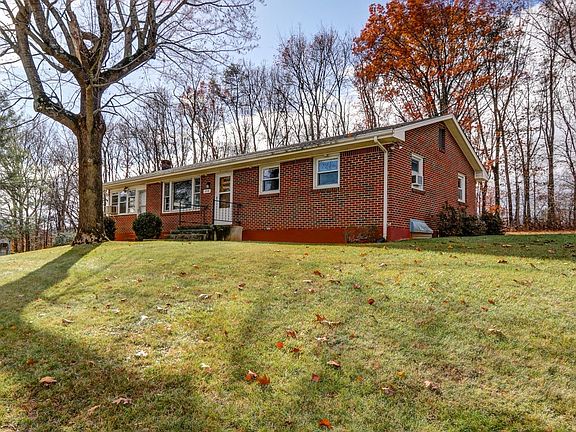 3rd image of 3518 Randall Dr