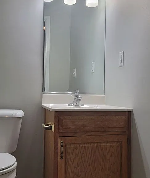 696 Liberty Hill Dr — Photo 4