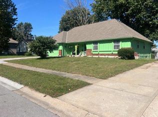 7700 E 127th Pl, Grandview, MO 64030