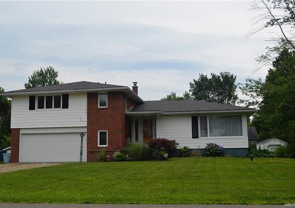 1st image of 19 Beverly Dr