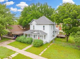 411 S Washington Ave, Wellington, KS 67152
