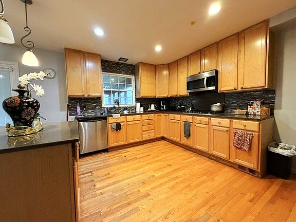 5th image of 6582 Tealwood Dr