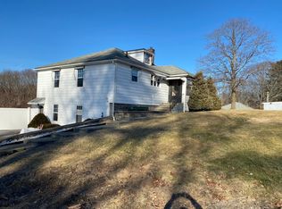 8 A Wakefield St, Webster, MA 01570