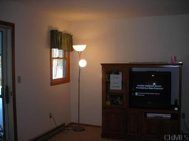4th image of 1031 ROUTE 9