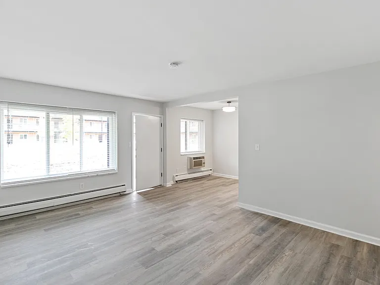 The Park on 13 Apartments - Royal Oak, MI — Photo 16