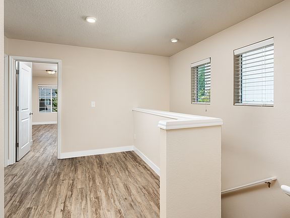 5th image of 12958 SE 156th Ave