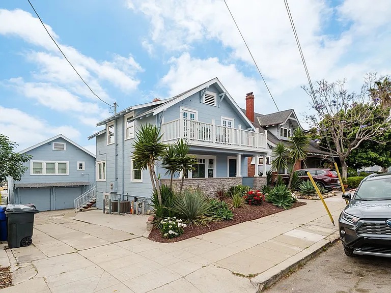 2454 Union St — Photo 12
