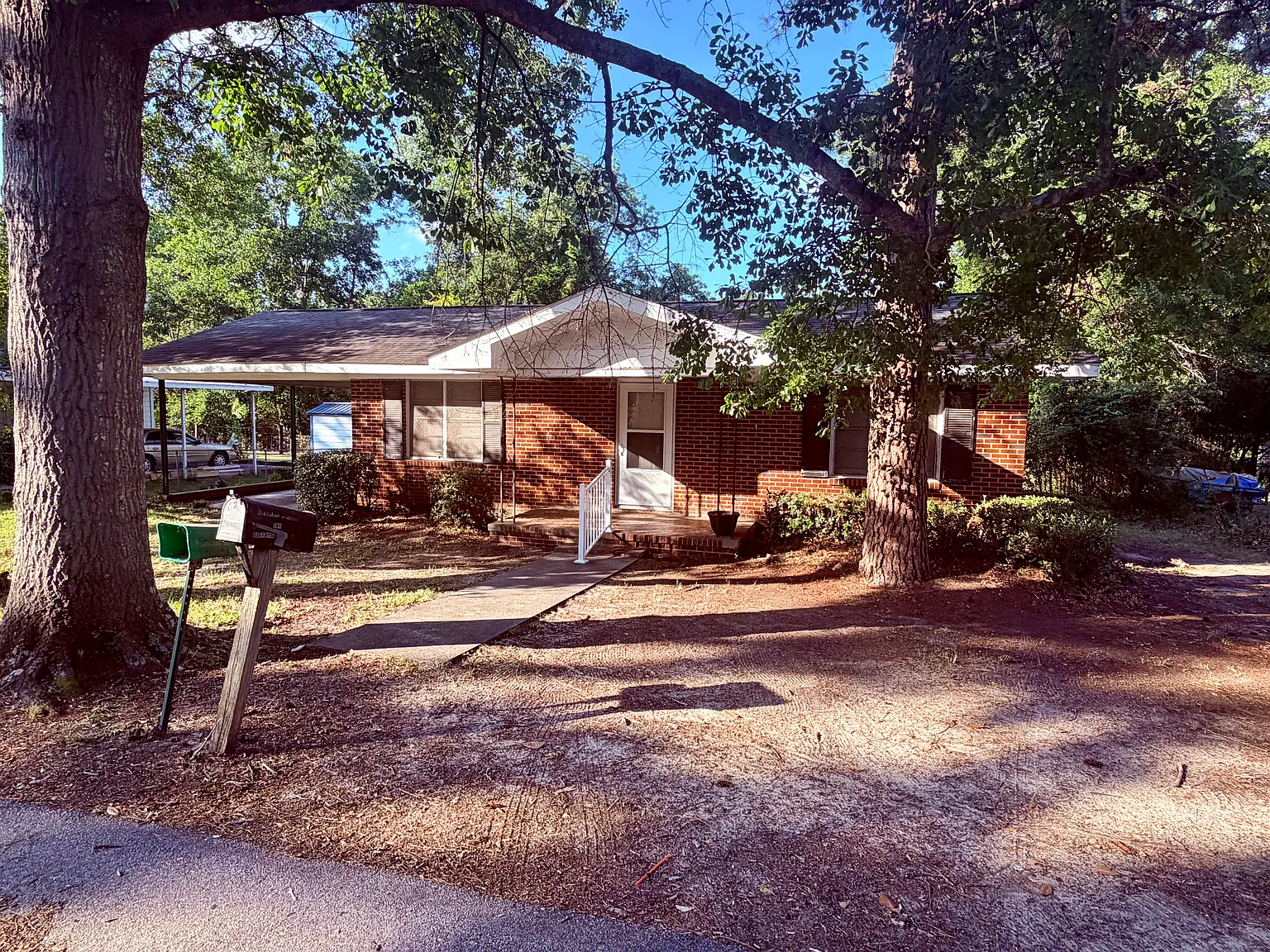 3 bed, 1008 sqft, $1,275 — Photo 1