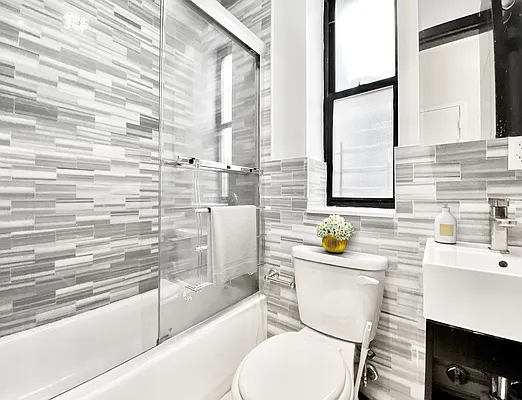 Rented by Voro NYC | media 29