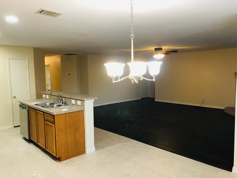 9605 Woodrow Wilson Dr — Photo 6