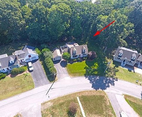 3rd image of 25 Crestwood Cir