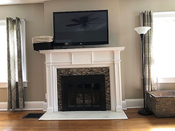 4th image of 203 College Ave