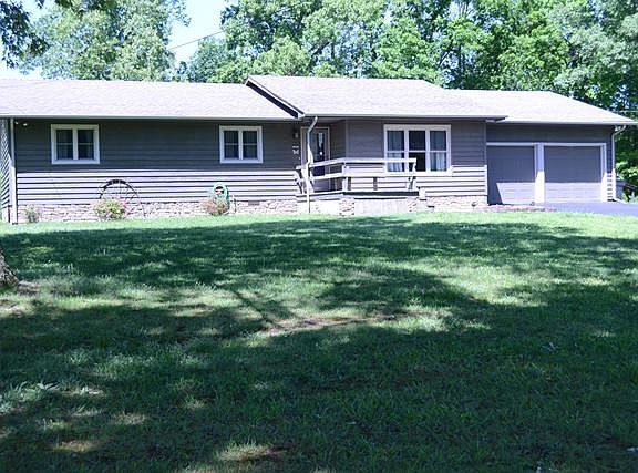 5th image of 751 Autumn Ln