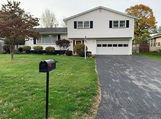 8 Gulfline Rd, Liverpool, NY 13090