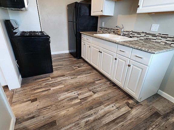 4th image of 3772 India St