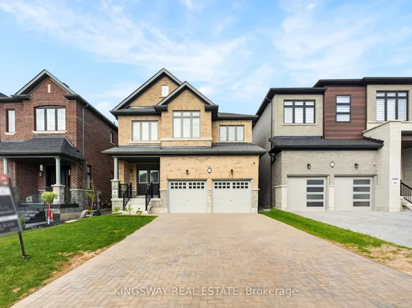 2144 Hallandale St, Oshawa, ON L1L 0T8