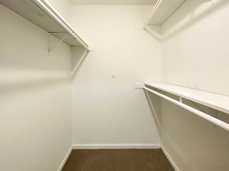 5645 Thea Ln — Photo 15